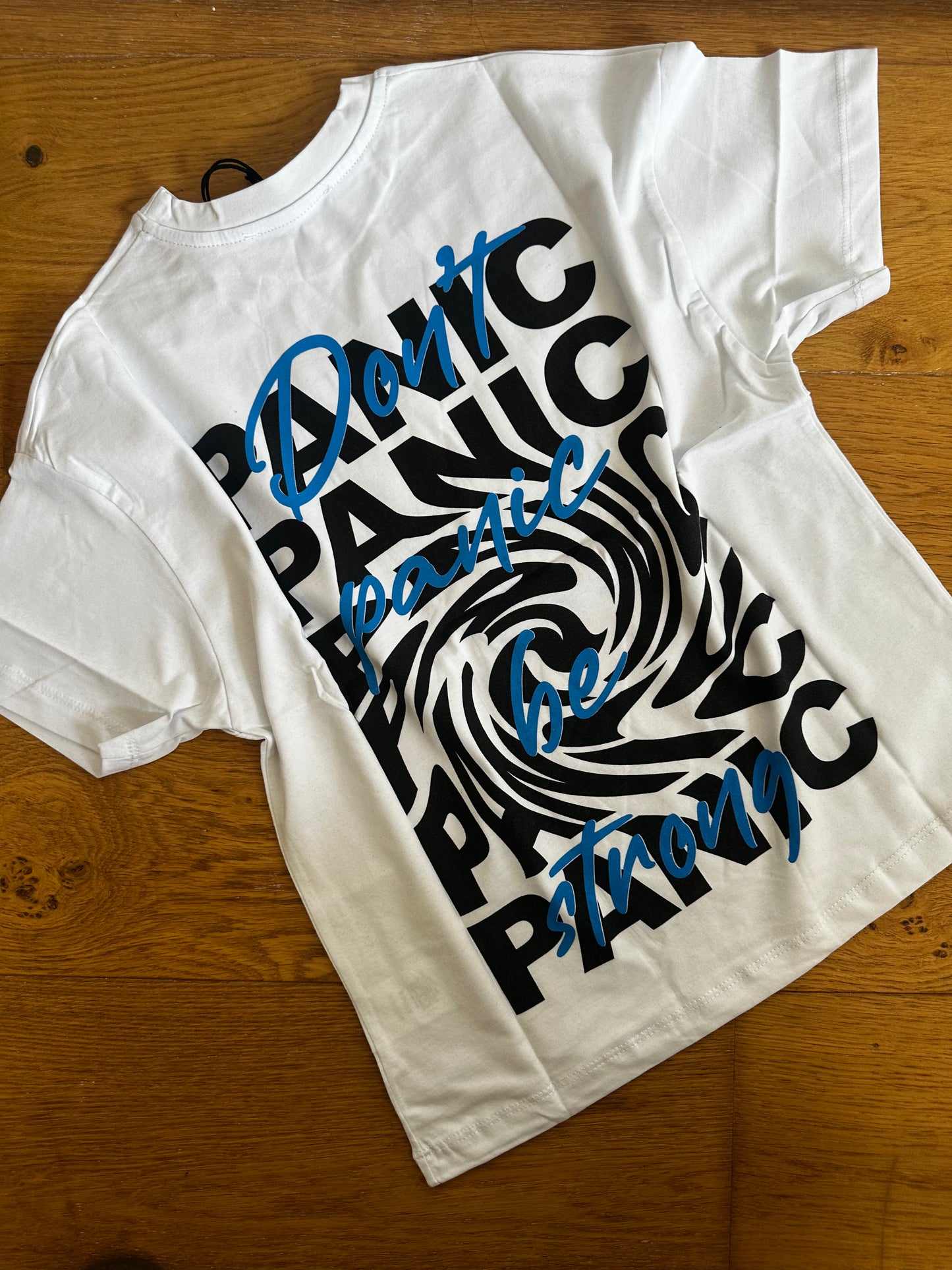 T-shirt « don’t panic »